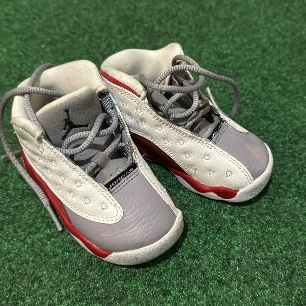 Toddler sneakers ( Jordan’s )